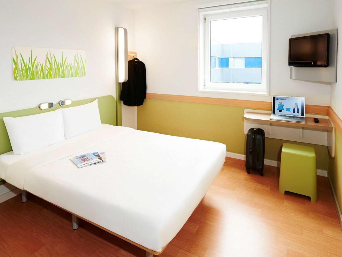 Ibis Budget Pau Lescar Exteriér fotografie